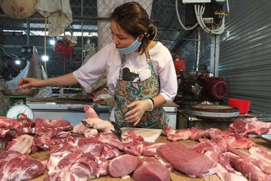 Thịt lợn tăng giá, người dân chọn thịt gà, cá thay bữa ăn hàng ngày