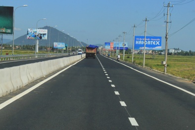 Xử lý nghiêm đơn vị chây ì bảo hành QL1 và đường Hồ Chí Minh