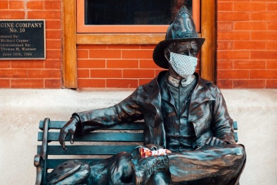 Khẩu trang vải nhiều lớp cotton có thể giúp chống lại COVID-19 