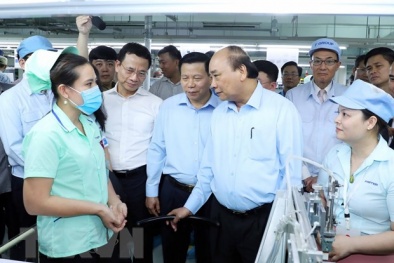 Thủ tướng đối thoại với công nhân