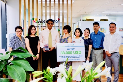 Ủng hộ 200.000 USD tiền mặt cùng hiện vật cho công tác phòng chống dịch COVID-19 tại Việt Nam