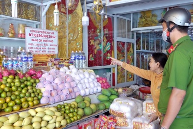 Cảnh giác với đối tượng mua bán dạo các loại hàng hóa, vật phẩm cúng lễ tại khu du lịch