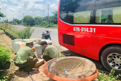 Phát hiện ô tô vận chuyển hàng hóa không rõ nguồn gốc xuất xứ