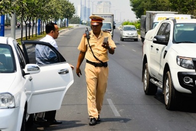 Dừng đỗ xe ô tô không đúng cách dễ gây tai nạn đáng tiếc