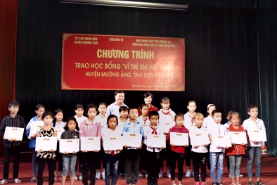 SeABank trao tặng nhà cho hộ nghèo và học bổng khuyến học cho những trẻ em gặp khó khăn tại Điện Biên