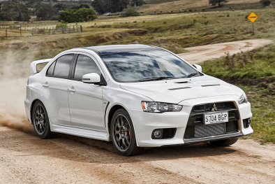 Loạt xe ô tô Mitsubish ở Việt Nam dính lỗi cửa sổ trời