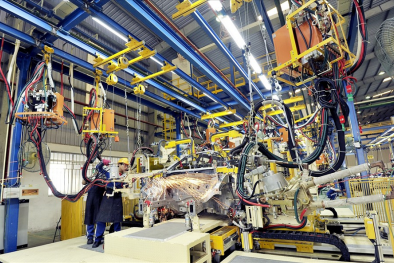 Nửa năm, ngành công nghiệp tăng thêm 2,7%