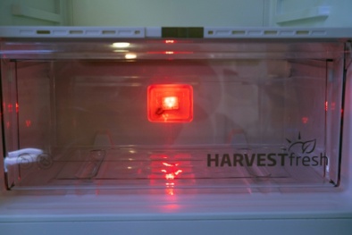 Tủ lạnh dùng công nghệ mô phỏng ánh sáng mặt trời giữ rau quả tươi lâu