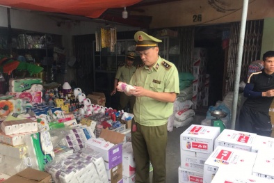 Phát hiện gần 1.400 sản phẩm thực phẩm có dấu hiệu nhập lậu, không rõ nguồn gốc xuất xứ