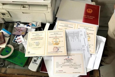 Triệt phá ổ nhóm làm giả hàng nghìn con dấu, văn bằng, chứng chỉ đại học