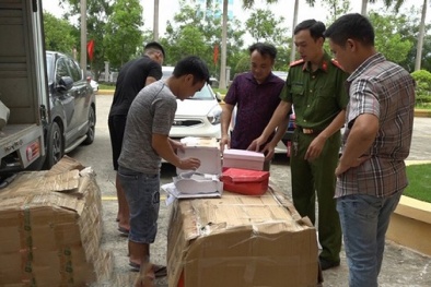 Lào Cai: Thu giữ hơn 2.000 đôi giày, dép không rõ nguồn gốc