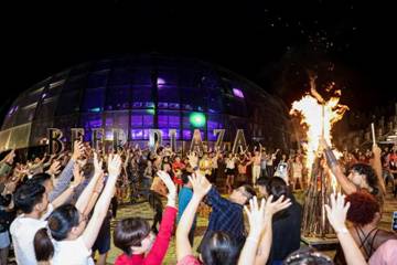 Quyết 'đánh thức' nền kinh tế đêm ngủ quên bên sông Hàn