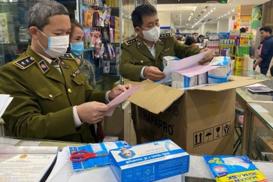 Hà Nội yêu cầu bán đúng giá niêm yết các sản phẩm khẩu trang, nước sát khuẩn