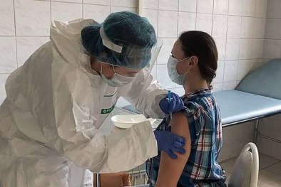 Vắcxin ngừa COVID-19 đầu tiên trên thế giới được Nga phê duyệt và chuẩn bị sản xuất hàng loạt