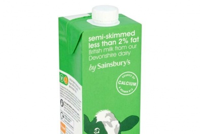 Cảnh báo sản phẩm sữa tiệt trùng Semi-Skimmed less than 2% fat UHT milk bị nhiễm vi sinh vật 