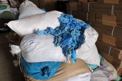 Loạt lô hàng khẩu trang, găng tay tái chế bị bắt giữ: Cảnh báo nguy cơ lây nhiễm bệnh cao