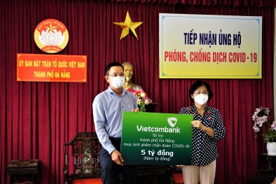 Vietcombank ủng hộ 5 tỷ đồng chung tay cùng Đà Nẵng đẩy lùi Covid-19