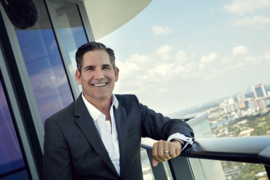 Tỷ phú tự thân 61 tuổi: '4 điều tôi hối tiếc khi lãng phí tiền bạc và thời gian ở độ tuổi 20'