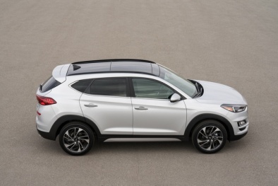 Hyundai Tucson đẹp long lanh vừa ra mắt đã tự bốc cháy, phải triệu hồi khẩn cấp