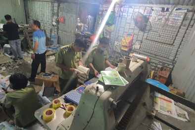 Ngang nhiên gia công hàng tấn sách giả- cần có chế tài, phạt nặng