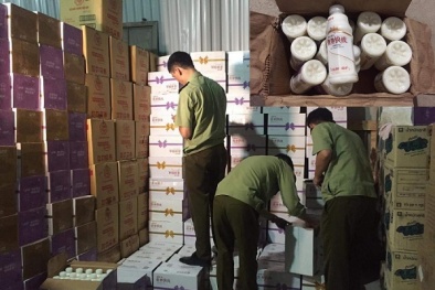 Đột nhập kho chứa hàng chục nghìn chai sữa chua không rõ nguồn gốc