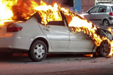 Dấu hiệu cảnh báo ô tô sắp bốc cháy, biết để tránh mọi rủi ro
