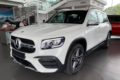 Lộ diện Mercedes-Benz GLB gần 2 tỷ đồng tại Việt Nam: Ngoại hình bề thế, nội thất siêu sang