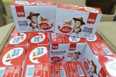 Nhập lậu lượng lớn cánh gà, cá cay về bán tại cửa hàng bị xử lý