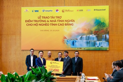 'Bầu Hiển' ủng hộ 5 tỷ đồng xây điểm trường và nhà tình nghĩa cho người nghèo tỉnh Cao Bằng