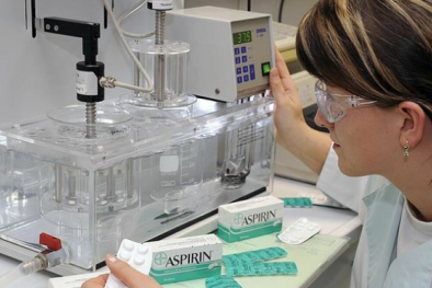 Anh tìm ra loại thuốc phổ biến, giá rẻ có thể giảm nguy cơ đông máu ở bệnh nhân Covid-19