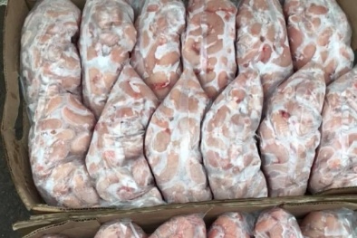 Ớn lạnh 'thần dược' kê gà Nga: hàng thải nước ngoài vẫn qua mặt thực khách