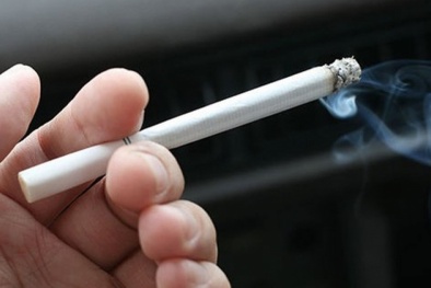 Từ ngày mai, bán thuốc lá cho người dưới 18 tuổi bị phạt đến 3 triệu đồng