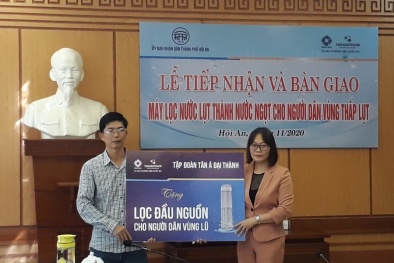 Tân Á Đại Thành đưa nước sạch đến người dân vùng lũ Hội An