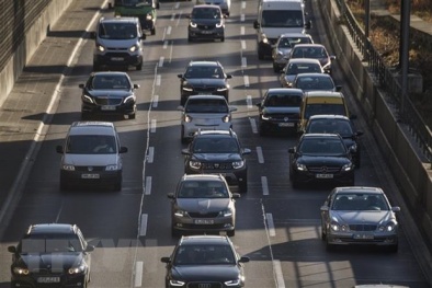 EU siết chặt quy định về khí thải ô tô theo quy định tài chính xanh