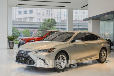Lexus ES 2021 giá từ 2,54 tỷ đồng: Ngoại hình sắc nét, công suất tối đa 204 mã lực