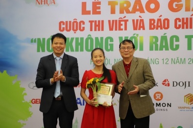 Trao giải cuộc thi viết và báo chí viết về: ‘Nói không với rác thải nhựa’