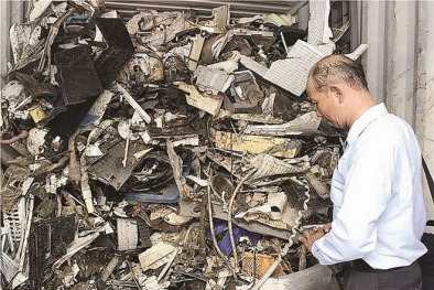 Công ty TNHH Năng lượng Mặt trời Rentechs bị phạt nặng vì nhập phế liệu pin năng lượng mặt trời