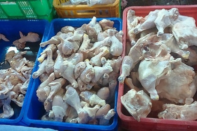 Bị phạt 120 triệu đồng vì kinh doanh 3 tấn thịt gà không rõ nguồn gốc