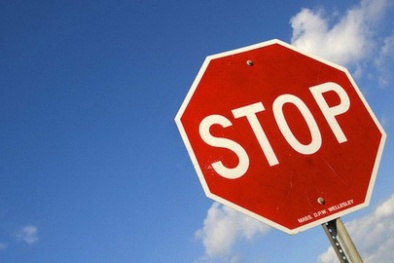 Vì sao cổ phiếu CLG của CotecLand bị tạm ngừng giao dịch?