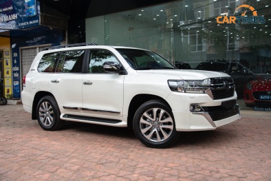 Toyota Land Cruiser VXS Executive Lounge gần 7 tỷ về Việt Nam: Sở hữu loạt trang bị đắt giá