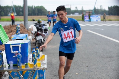 Number 1 Active và 8000 người tham gia Giải việt dã Chào năm mới 2021