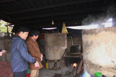 Sản xuất rượu thủ công tại tỉnh Ninh Bình: Tỷ lệ được cấp giấy phép rất thấp