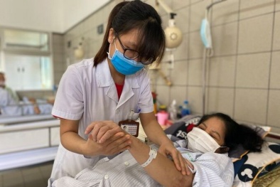 Cảnh báo tình trạng suy tuyến thượng thận, teo da do lạm dụng corticoid