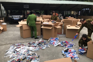 Liên tục phát hiện và thu giữ lượng lớn đồ chơi trẻ em nhập lậu