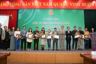 Trao giải tác phẩm xuất sắc cuộc thi 'Sáng tạo logo và slogan về tiết kiệm điện'