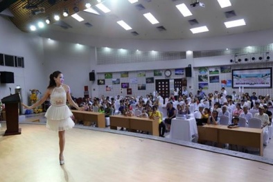 Hoa khôi một chân 'Vầng Trăng Khuyết' và nghị lực phi thường trước biến cố