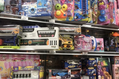 Siêu thị 168 Mart bán đồ chơi trẻ em không đảm bảo chất lượng?