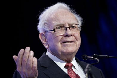 Warren Buffett chính thức gia nhập câu lạc bộ tỷ phú 100 tỷ USD