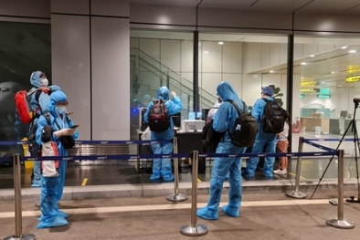 Sân bay Vân Đồn đón 2 chuyến bay ‘giải cứu’ sau khi hoạt động trở lại