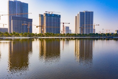 Vượt tiến độ hơn 1 tháng: Imperia Smart City cất nóc 2 tòa tháp đầu tiên